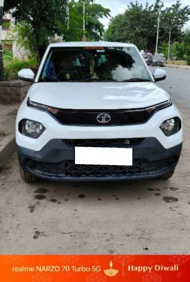 https://images10.gaadi.com/usedcar_image/4182702/original/processed_5147f210-fd27-4f9e-904d-e2d335228959.jpg?imwidth=6400