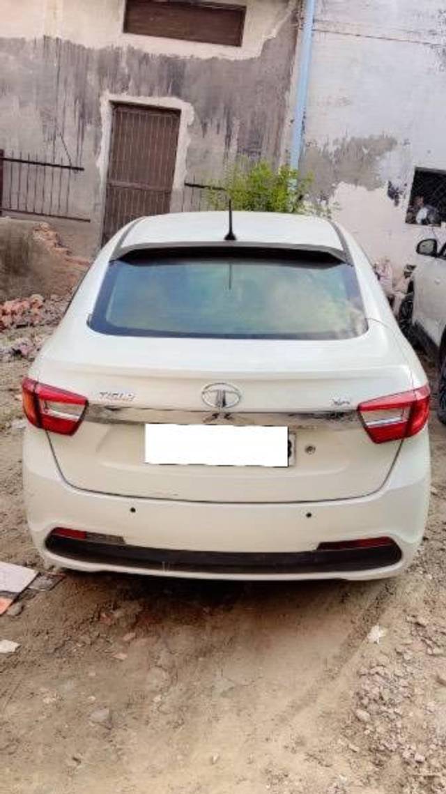 https://images10.gaadi.com/usedcar_image/4182713/original/processed_00c049c3-0692-4f77-80b9-dba13ee7a04a.jpg?imwidth=6401