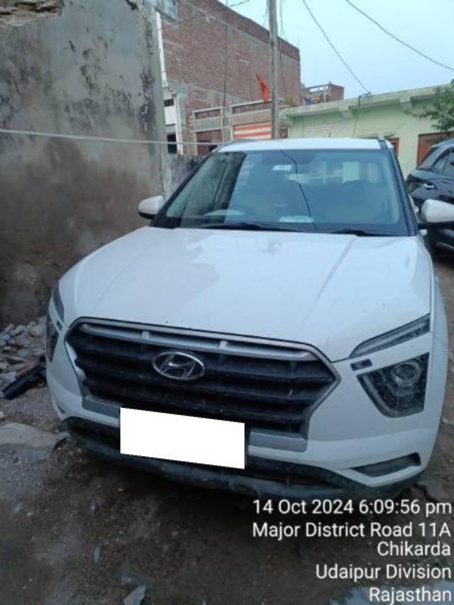 https://images10.gaadi.com/usedcar_image/4182750/original/processed_d882faff-5e33-4fee-a3a0-80164b47a6a5.jpg?imwidth=6400