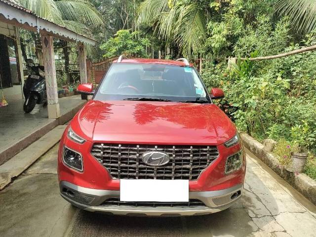 https://images10.gaadi.com/usedcar_image/4182754/original/processed_2522ae12-62ca-4999-8bb5-bf5a0d6f5fae.jpg?imwidth=6400