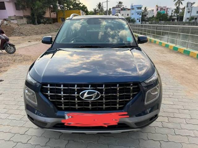 https://images10.gaadi.com/usedcar_image/4182764/original/processed_343bc6cb-de2e-4dc4-b38b-46631567847c.jpg?imwidth=6400