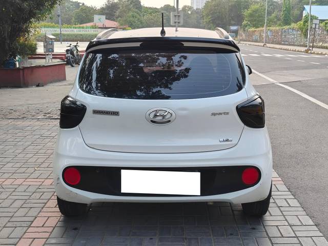 https://images10.gaadi.com/usedcar_image/4182830/original/processed_d75723ad04df67709b4ce3c799377455.jpg?imwidth=6402