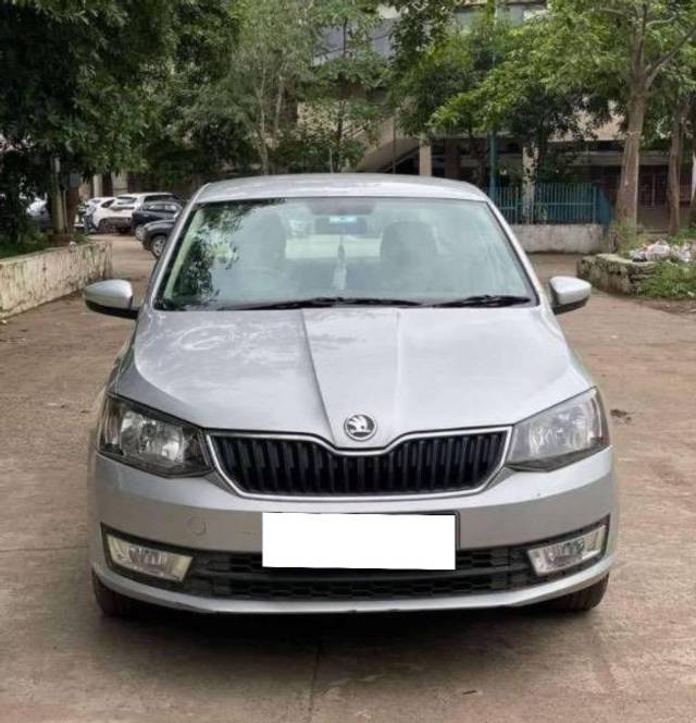 https://images10.gaadi.com/usedcar_image/4182851/original/processed_0feefe81-7824-46ae-8562-53d2d88b27f6.jpeg?imwidth=6400