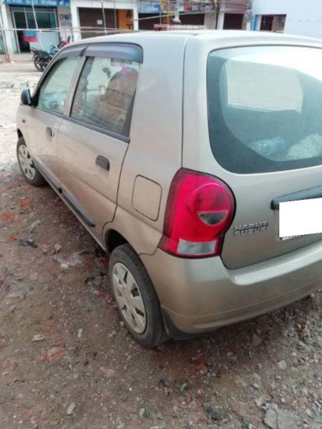 https://images10.gaadi.com/usedcar_image/4182971/original/processed_d66512d4-1aec-4b4c-994b-22cc2bd7a5b7.jpeg?imwidth=6402