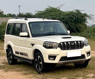 Mahindra Scorpio Mahindra Scorpio S 11 7CC