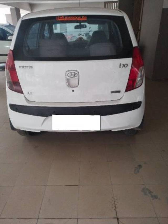 https://images10.gaadi.com/usedcar_image/4183047/original/processed_5f7ff491-bf7b-49e2-b72b-2e44f44042fe.jpg?imwidth=6402