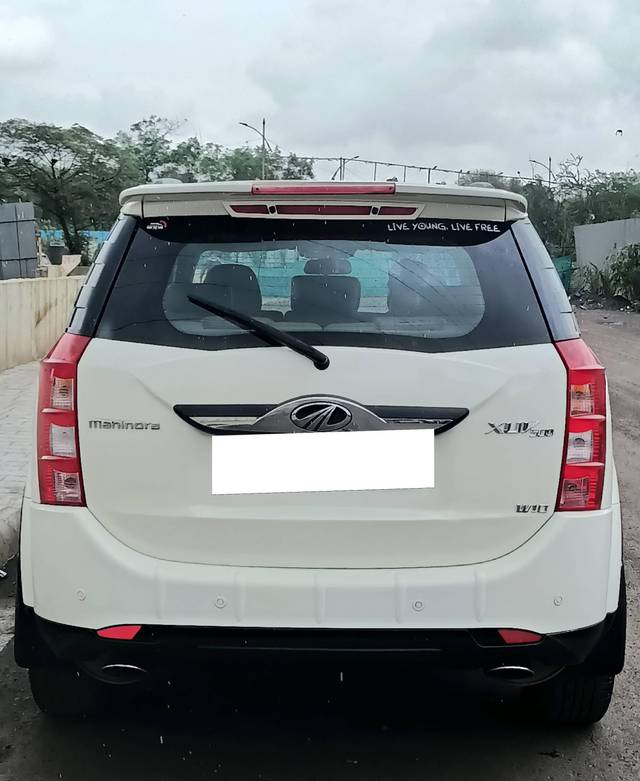 https://images10.gaadi.com/usedcar_image/4183061/original/processed_777d74a2b5948fd9d5d75d1f98fb72ef.jpg?imwidth=6402