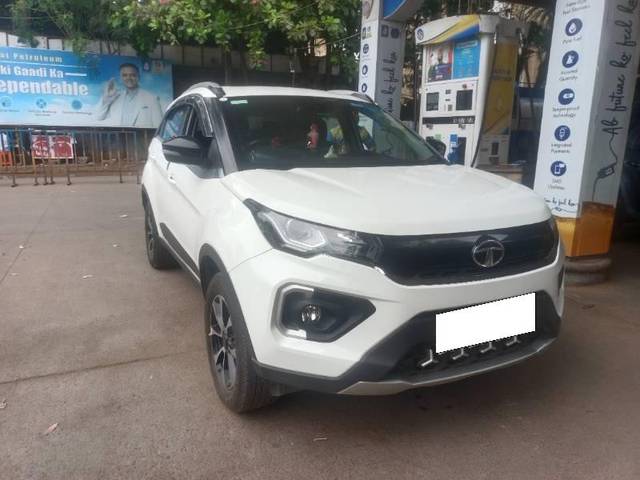 https://images10.gaadi.com/usedcar_image/4183066/original/processed_920ab277-6cce-4995-9778-c6565628f6d3.jpg?imwidth=6400