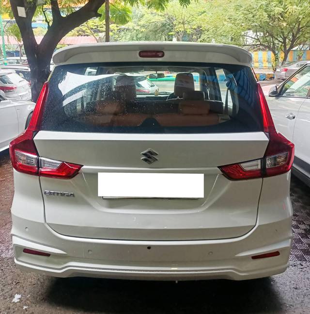 https://images10.gaadi.com/usedcar_image/4183084/original/processed_0a3cc45aafef356272e9986b6d593c95.jpg?imwidth=6401