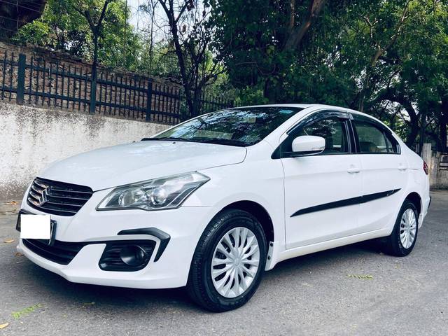 https://images10.gaadi.com/usedcar_image/4183139/original/processed_f247acc5d8be18eaba575c84f60234c1.jpg?imwidth=6400