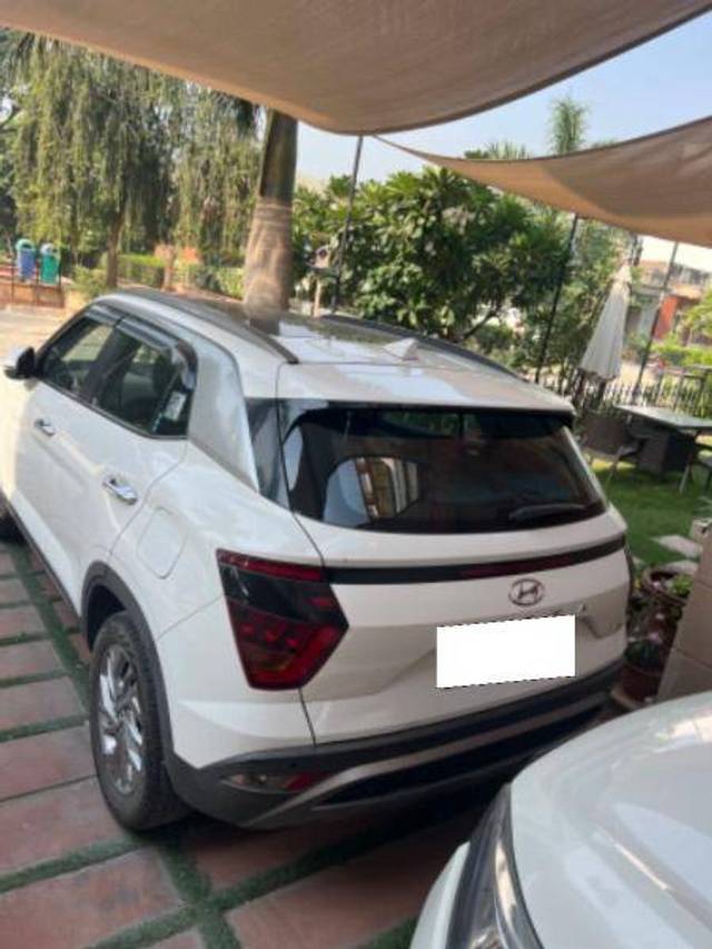 https://images10.gaadi.com/usedcar_image/4183152/original/bf3ee0913704bd2cd1838d93e4033421.jpg?imwidth=6401