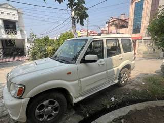 Mahindra Scorpio 2009-2014 Mahindra Scorpio SLE 7S BSIII