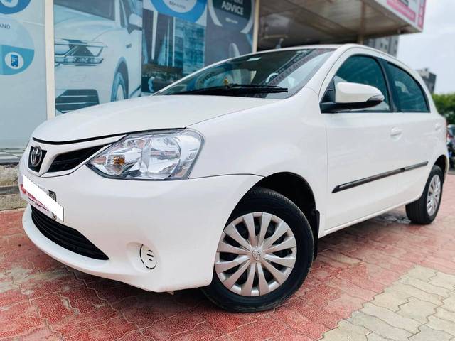 https://images10.gaadi.com/usedcar_image/4183193/original/processed_391e52fdbbeb37321080b26d5c02b730.jpg?imwidth=6401