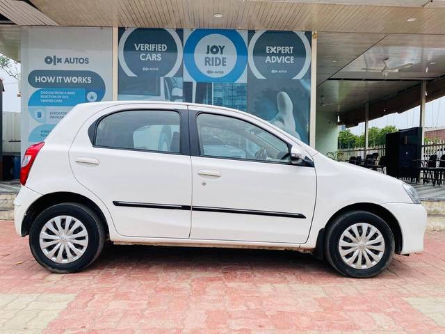 https://images10.gaadi.com/usedcar_image/4183193/original/processed_769f25b028b7a6dfb5da41f173a617bd.jpg?imwidth=6402