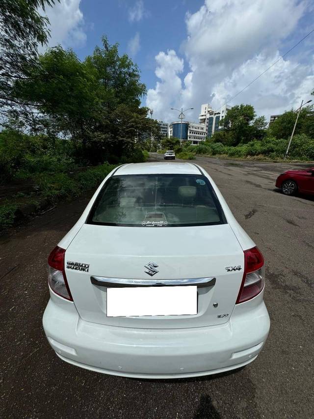 https://images10.gaadi.com/usedcar_image/4183209/original/processed_cca33097198fb2dc8ea4914c0098a89c.jpg?imwidth=6402