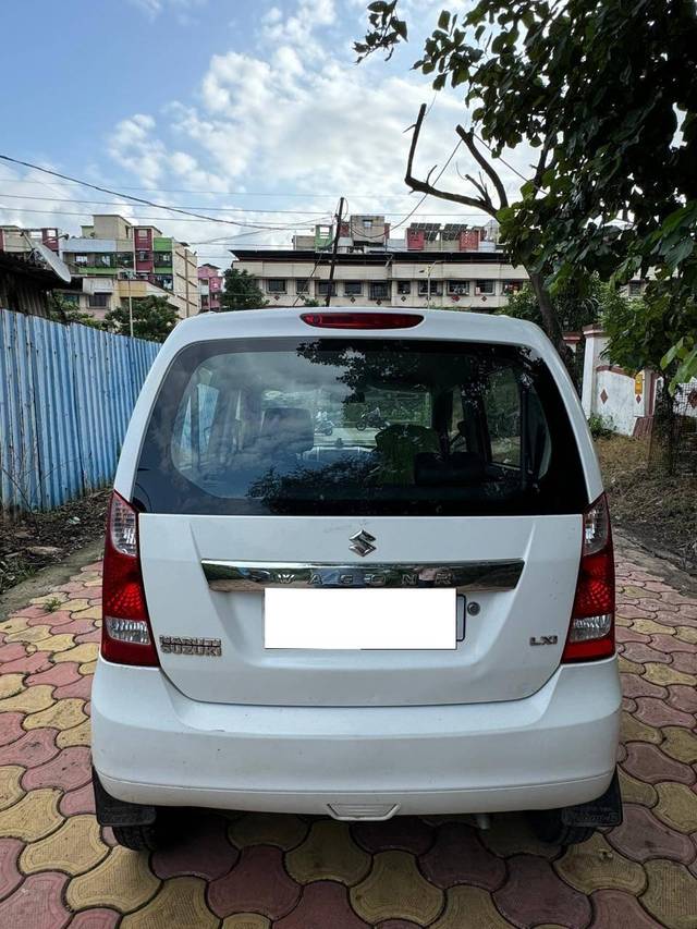 https://images10.gaadi.com/usedcar_image/4183221/original/processed_b40408cbc8cfaff0fa36738601b2160f.jpg?imwidth=6402