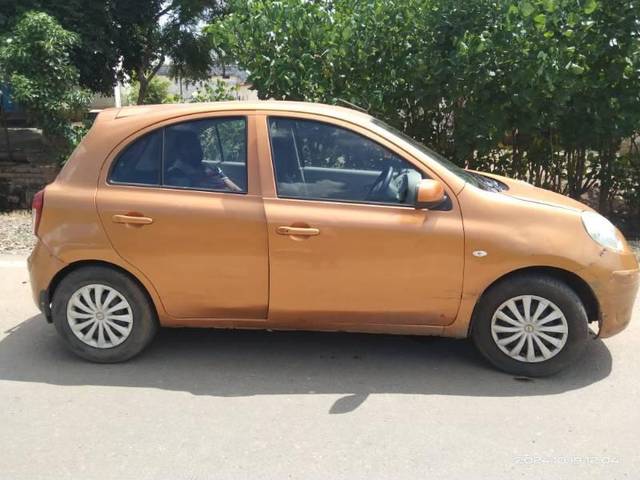 https://images10.gaadi.com/usedcar_image/4183278/original/processed_ca5b9629-f638-44bc-8266-6957c231f907.jpg?imwidth=6402