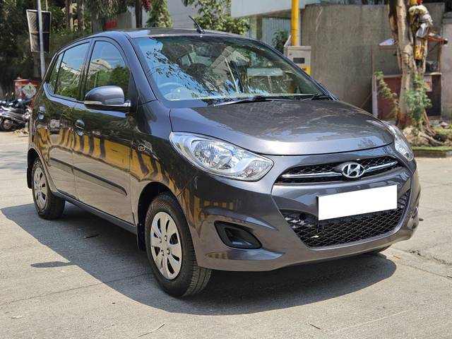 https://images10.gaadi.com/usedcar_image/4183288/original/processed_5086448fc626f10e6ef285c9cb5f014f.jpg?imwidth=6402