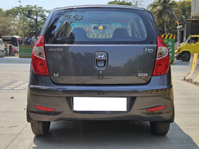 https://images10.gaadi.com/usedcar_image/4183288/original/processed_829011bb0cd857623d92ff3bb766b8dc.jpg?imwidth=6401