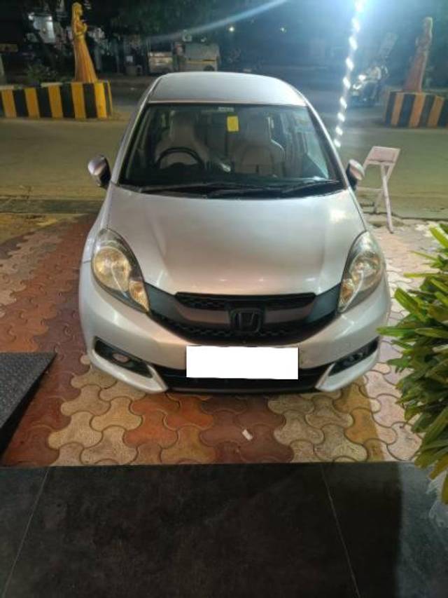 https://images10.gaadi.com/usedcar_image/4183327/original/processed_9b94ad3b-12ef-4c9d-979d-a478312f9a75.jpg?imwidth=6400