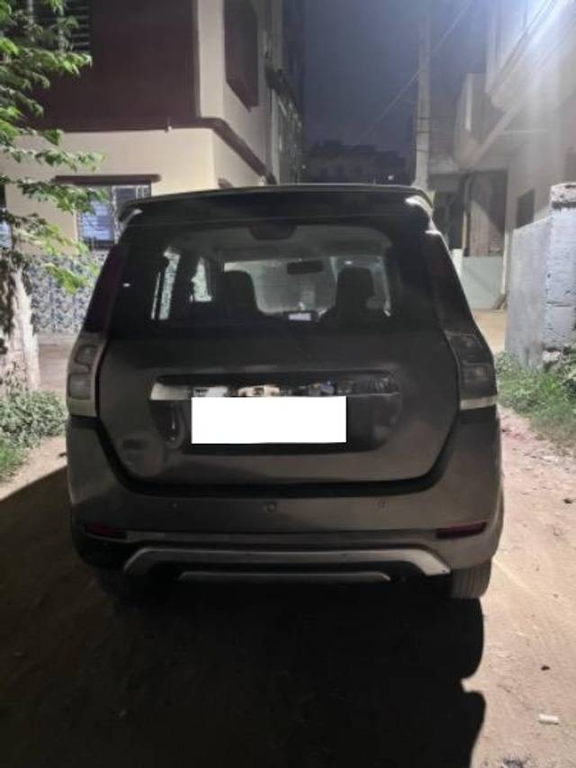 https://images10.gaadi.com/usedcar_image/4183338/original/processed_8b8536b3-93a4-40b2-9b11-5fd878154f34.jpeg?imwidth=6401