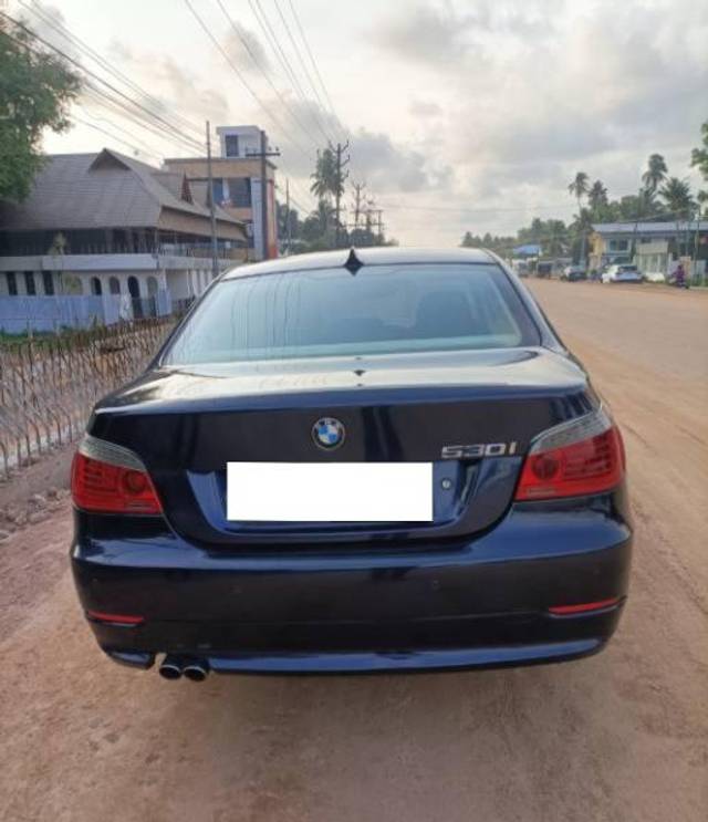 https://images10.gaadi.com/usedcar_image/4183347/original/processed_315aef0e-3d77-469a-9296-f157ac346438.jpg?imwidth=6401