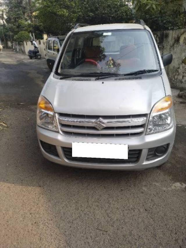 https://images10.gaadi.com/usedcar_image/4183362/original/processed_445ffb72-e802-4a9a-b843-4eab07fd96f4.jpg?imwidth=6400