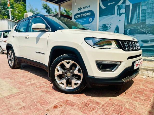 https://images10.gaadi.com/usedcar_image/4183372/original/processed_9cc2dffcd7134af5bfbc91c32e329e80.jpg?imwidth=6400