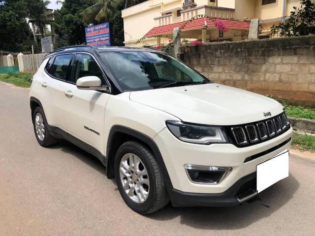 https://images10.gaadi.com/usedcar_image/4183409/original/processed_2f3b5c38-6e5e-4f72-bdfc-222cf316bc50.jpg?imwidth=6400