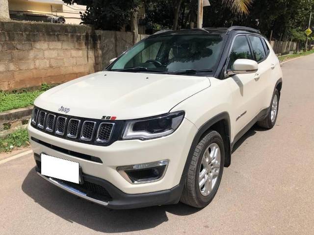 https://images10.gaadi.com/usedcar_image/4183409/original/processed_57cf082f-d19b-4375-a35b-49d1451e5668.jpg?imwidth=6402