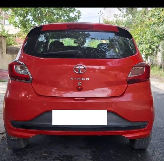 https://images10.gaadi.com/usedcar_image/4183443/original/processed_c492c00f-c369-4f62-969e-d61a3c5b5295.jpg?imwidth=6402