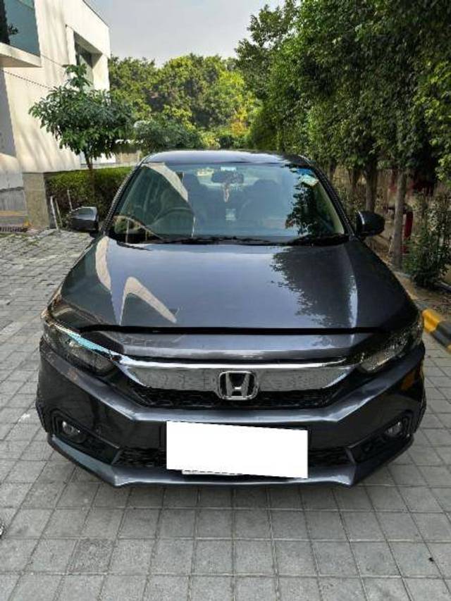 https://images10.gaadi.com/usedcar_image/4183457/original/2a8bea9aecf3b037443b5ffcdd0c8182.jpeg?imwidth=6400