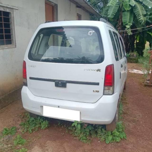 https://images10.gaadi.com/usedcar_image/4183464/original/processed_9ed93153-263d-4a1c-8f97-2d11e1799933.jpg?imwidth=6401