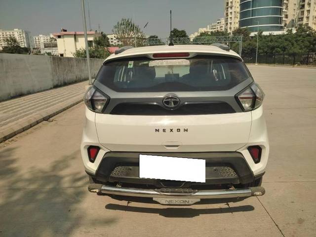 https://images10.gaadi.com/usedcar_image/4183562/original/processed_70ae7057-9590-4c38-ac14-618d87f2fc19.jpg?imwidth=6402