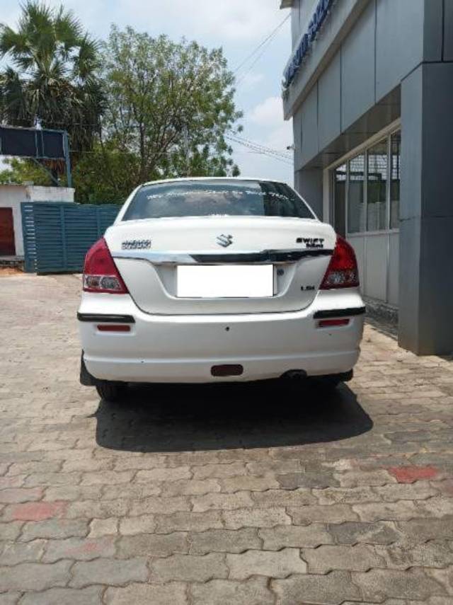 https://images10.gaadi.com/usedcar_image/4183624/original/processed_368d1124-1892-4b79-8e60-80853b66ab87.jpg?imwidth=6401