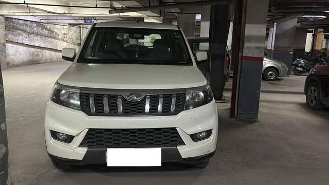 https://images10.gaadi.com/usedcar_image/4183662/original/ad0b101fb8ee25b95b13ca0f1052979e.jpg?imwidth=6402