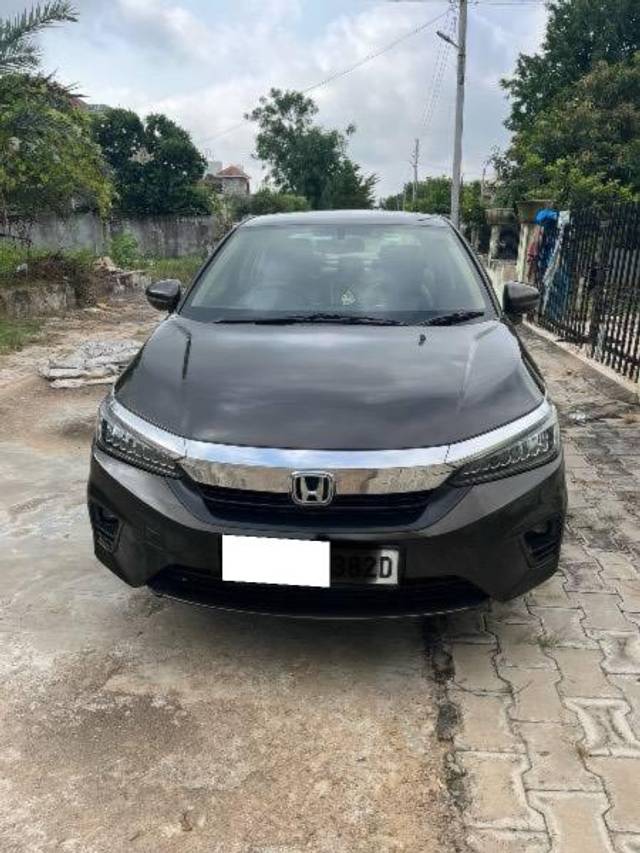 https://images10.gaadi.com/usedcar_image/4183683/original/processed_a252f37e-da30-41e9-b197-ea30fc0f66cb.jpeg?imwidth=6400