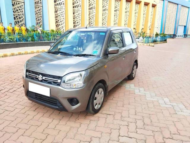 https://images10.gaadi.com/usedcar_image/4183712/original/processed_ac6a14e34a3bd679bb93ee01c0d551f4.jpg?imwidth=6400