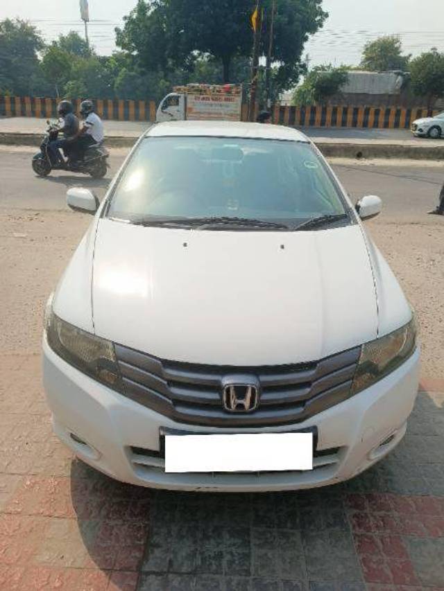 https://images10.gaadi.com/usedcar_image/4183716/original/8048c656e99814004f37a15bf3469531.jpg?imwidth=6400