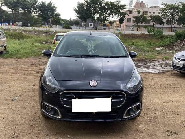 https://images10.gaadi.com/usedcar_image/4183776/original/processed_4ed8979c-0258-47e8-9532-33af11dbe76f.jpg?imwidth=6402