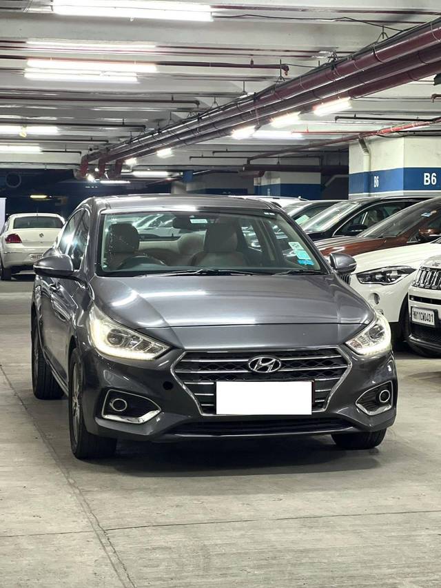 https://images10.gaadi.com/usedcar_image/4183814/original/processed_4f52be0fe77584edb656c4727425d50c.jpg?imwidth=6400