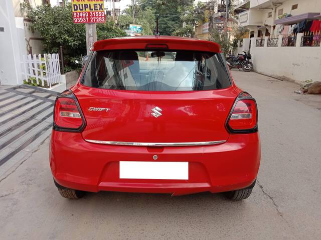 https://images10.gaadi.com/usedcar_image/4183971/original/processed_675cf1b0c1399eda7327d56c7817e556.jpg?imwidth=6401