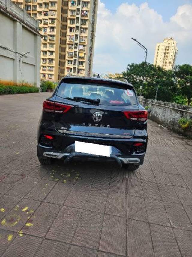 https://images10.gaadi.com/usedcar_image/4184032/original/processed_470deab1-7984-46ea-ad70-2b631b8213b7.jpg?imwidth=6401