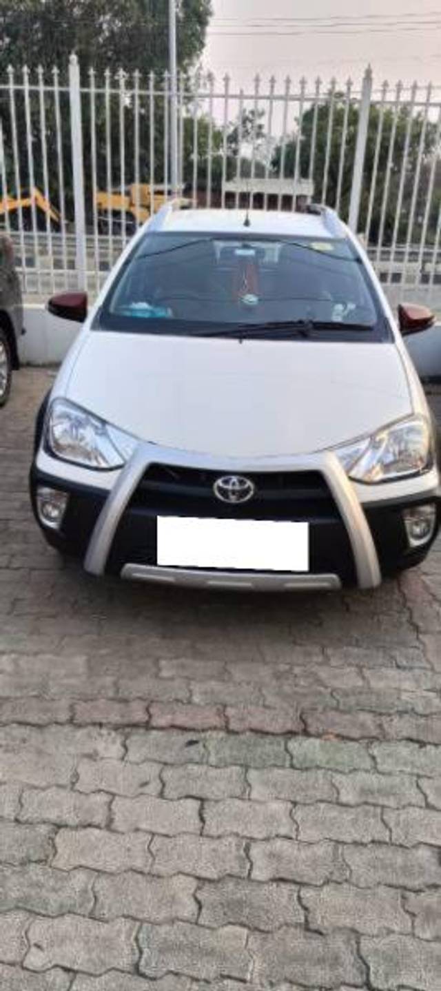 https://images10.gaadi.com/usedcar_image/4184106/original/processed_8000bad3-b7a4-452d-a6b2-9fc72ae1707a.jpg?imwidth=6400