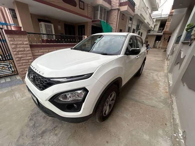 https://images10.gaadi.com/usedcar_image/4184169/original/processed_924f3fb5-a473-4063-8800-39d4ba2aee36.jpeg?imwidth=6402