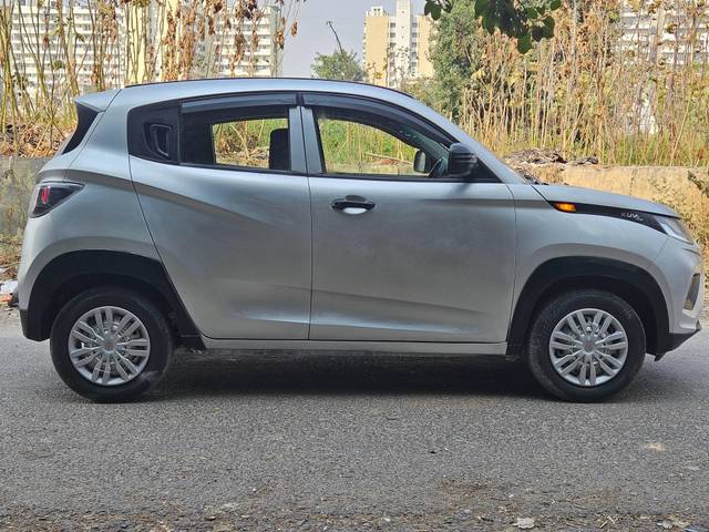 https://images10.gaadi.com/usedcar_image/4184211/original/processed_1dbfc089106d1eb02e00b19f012155d6.jpg?imwidth=6401