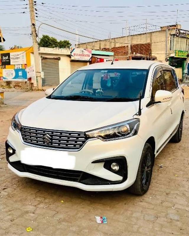 https://images10.gaadi.com/usedcar_image/4184230/original/processed_943299b9-8360-4716-a705-82b4ef71cb5f.jpg?imwidth=6400