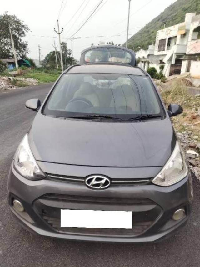 https://images10.gaadi.com/usedcar_image/4184242/original/processed_954a23bd-ef82-418f-bd0a-984a54210bb3.jpg?imwidth=6400