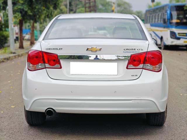 https://images10.gaadi.com/usedcar_image/4184298/original/processed_3f78bda6003867e18f9e4d542e03fd52.jpg?imwidth=6402