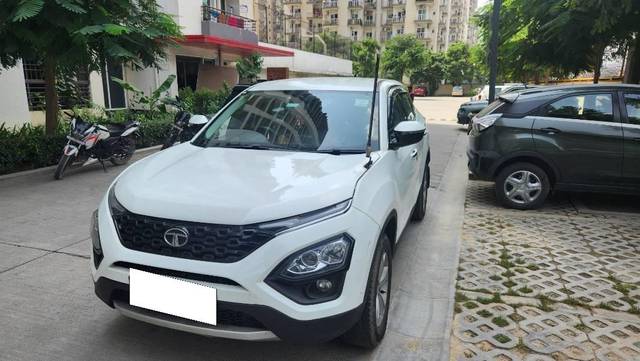 https://images10.gaadi.com/usedcar_image/4184333/original/processed_b84cd4a1-8283-412d-a09e-9d9a031921cc.jpg?imwidth=6400